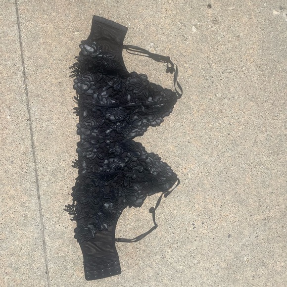 cute top!! - Picture 1 of 2